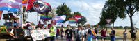 Pride Wendland-Altmark Treckergespann mit Regenbogenfahnen